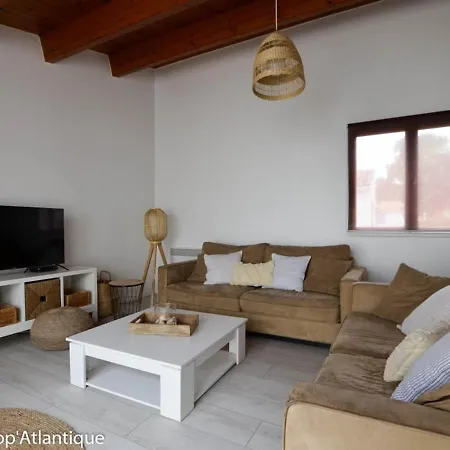 Hébergement de vacances Maison 4 pièces 7 pers à La Palmyre avec WiFi et parking - FR-1-705-12 *