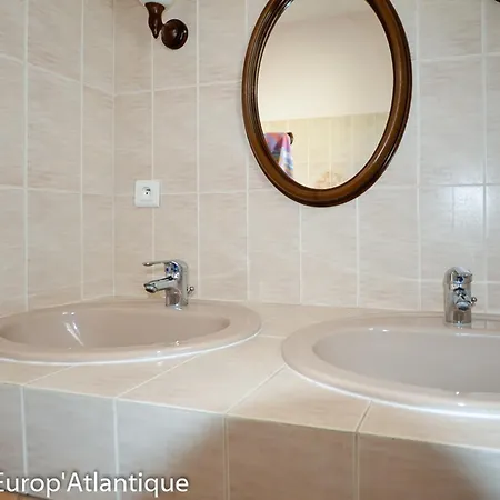Indep. 3 Chambres, 7 Pers, Proche Plage, Animaux Admis, Parking - Fr-1-705-79 Hébergement de vacances Les Mathes