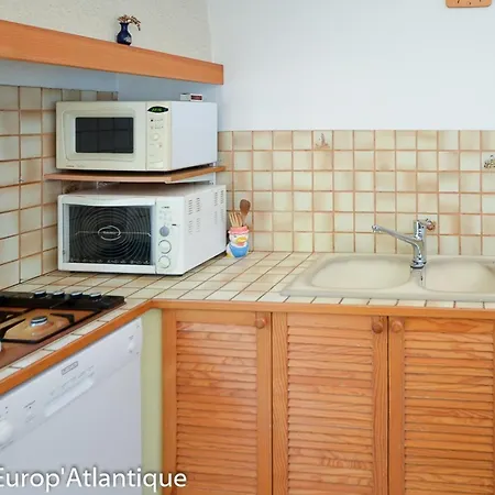 Indep. 3 Chambres, 7 Pers, Proche Plage, Animaux Admis, Parking - Fr-1-705-79 Holiday home *